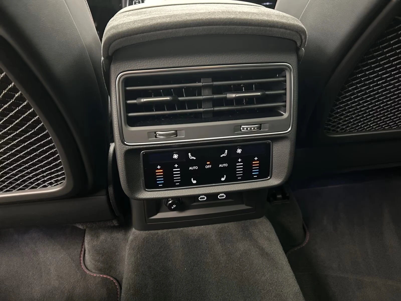 Audi RSQ8 FACELIFT Quattro Navi Matrix Alu HUD - изображение 10