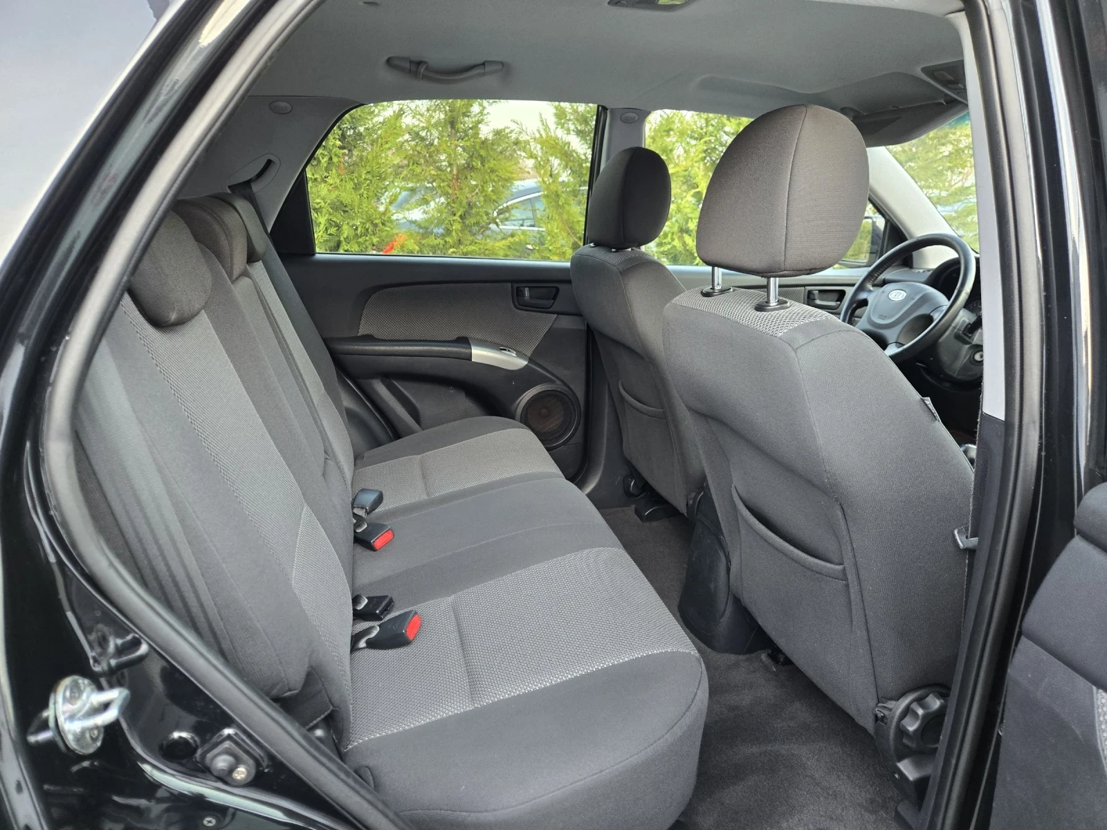 Kia Sportage 2.0i-141кс= FACE= ФАБРИЧНА ГАЗ= КЛИМАТРОНИК, снимка 14 - Автомобили и джипове - 53990355