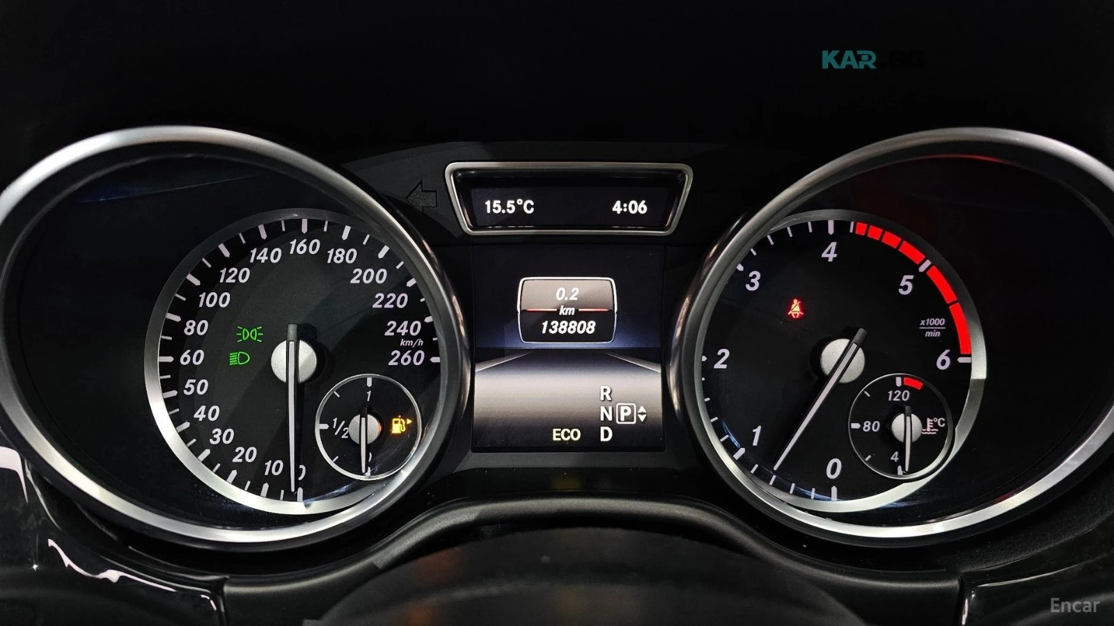 Mercedes-Benz ML 350 4MATIC/KEYLESS/KAMEPA/TV/ОБДУХВАНЕ, снимка 10 - Автомобили и джипове - 54762530