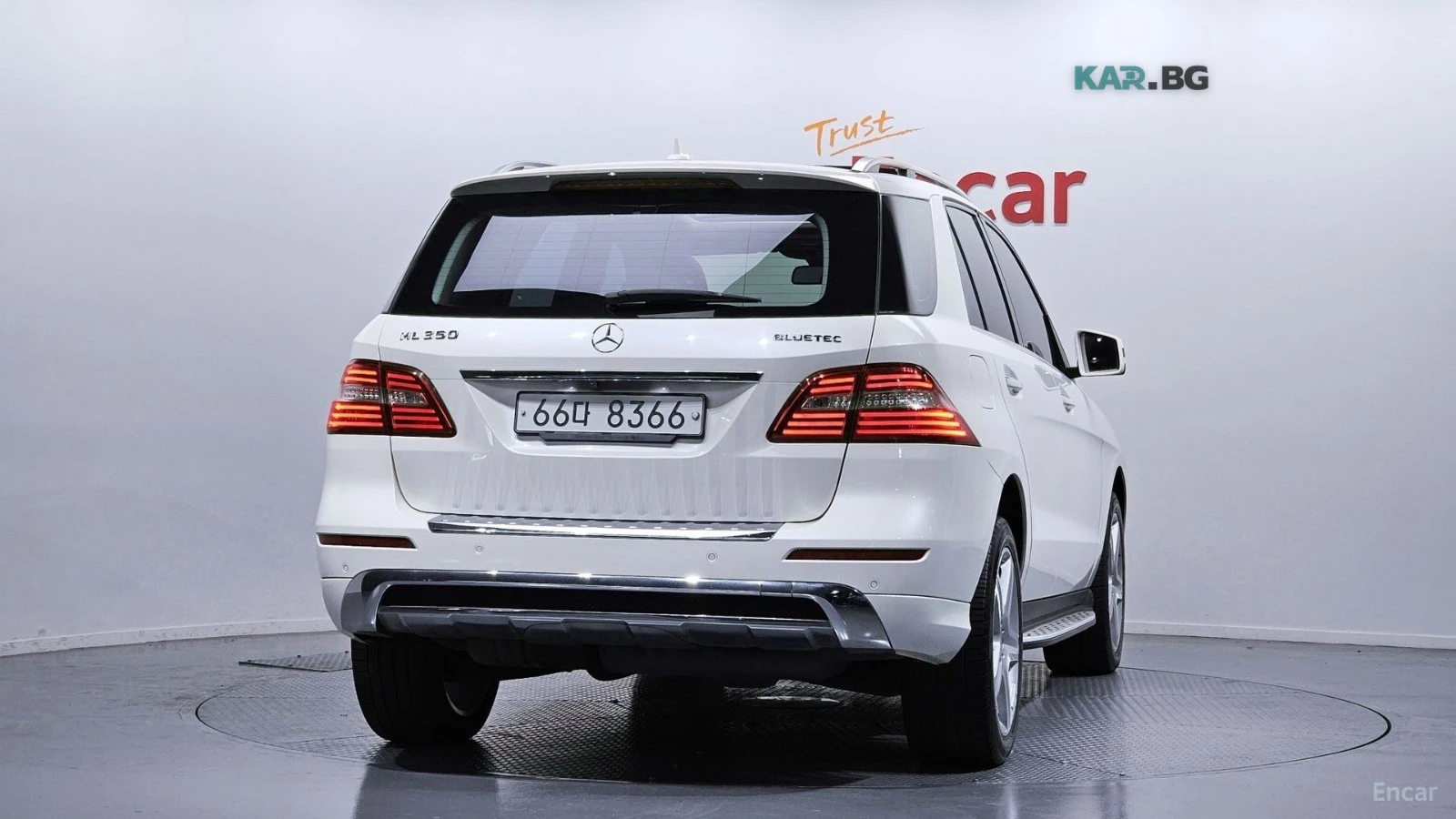 Mercedes-Benz ML 350 4MATIC/KEYLESS/KAMEPA/TV/ОБДУХВАНЕ, снимка 4 - Автомобили и джипове - 54762530