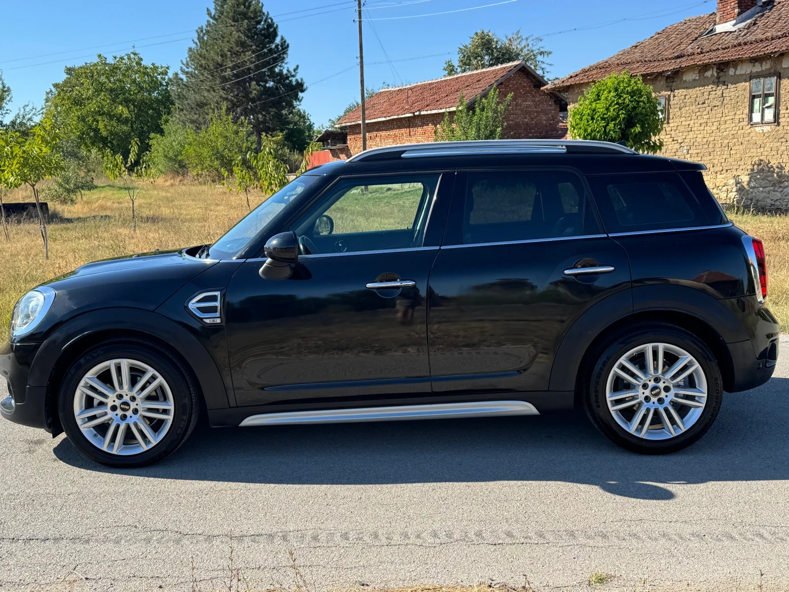 Mini Countryman One D, снимка 3 - Автомобили и джипове - 55850164