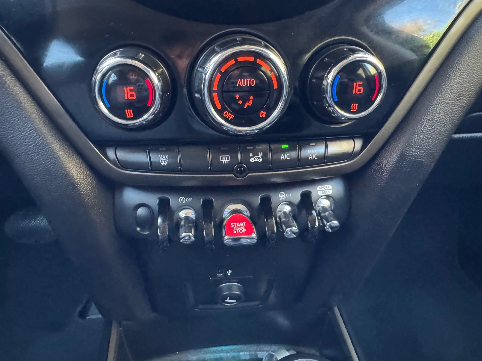 Mini Countryman One D, снимка 13 - Автомобили и джипове - 55850164