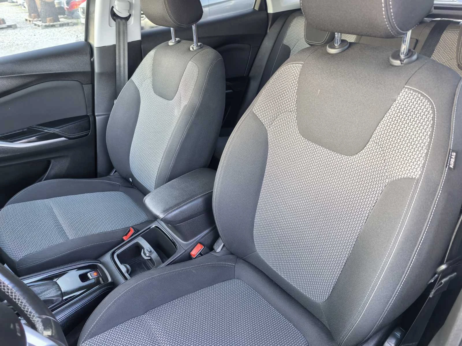 Opel Grandland X 1.5CDTI EURO6, снимка 10 - Автомобили и джипове - 54795304