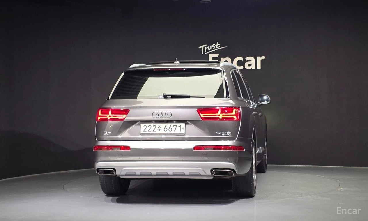 Audi Q7 45* TFSI* QUATTRO* ПОДГРЕВ* НАВИГАЦИЯ, снимка 2 - Автомобили и джипове - 54971998