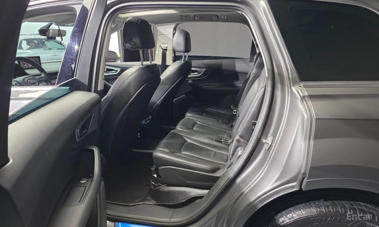 Audi Q7 45* TFSI* QUATTRO* ПОДГРЕВ* НАВИГАЦИЯ, снимка 11 - Автомобили и джипове - 54971998