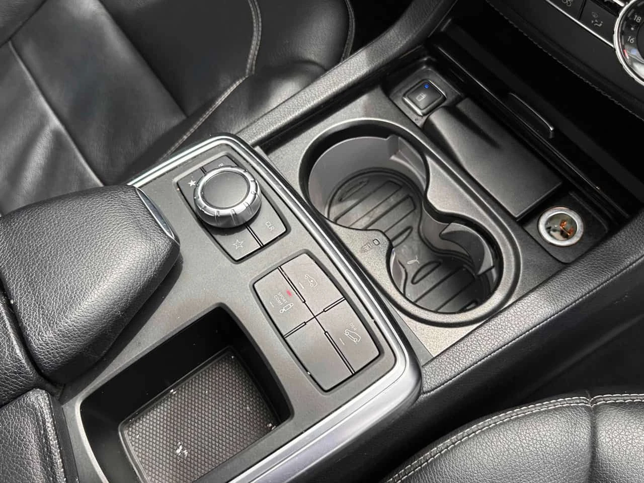 Mercedes-Benz ML 350 BlueTEC  CARFAX, снимка 17 - Автомобили и джипове - 55063110