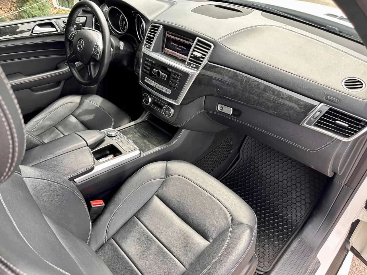 Mercedes-Benz ML 350 BlueTEC  CARFAX, снимка 9 - Автомобили и джипове - 55063110