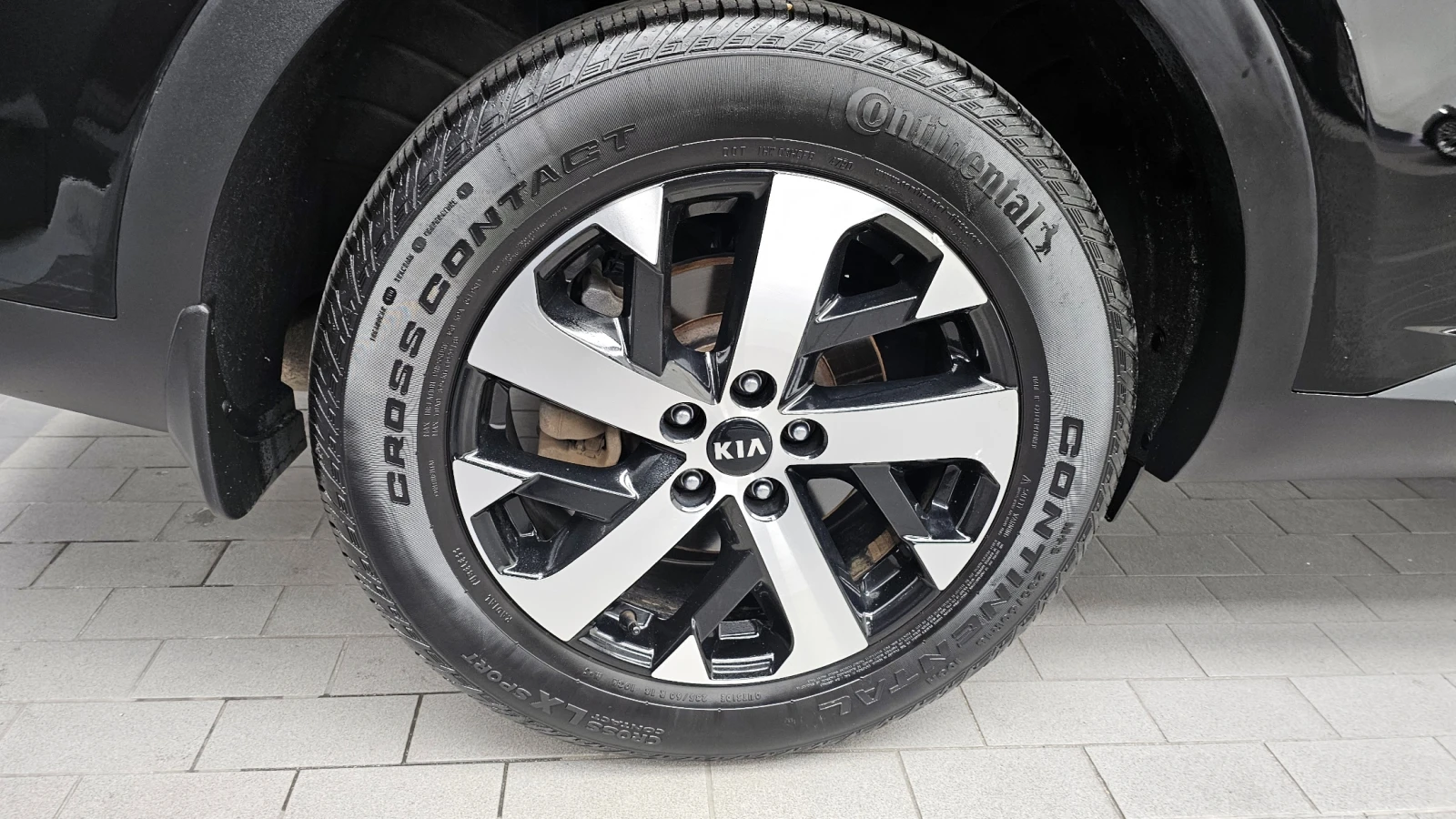 Kia Sorento 2.2* ПОДГРЕВ ВОЛАН* КРАЙНА ЦЕНА, снимка 5 - Автомобили и джипове - 55336590