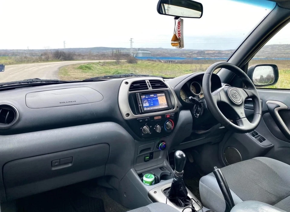 Toyota Rav4 gaz benzin, снимка 3 - Автомобили и джипове - 55781647
