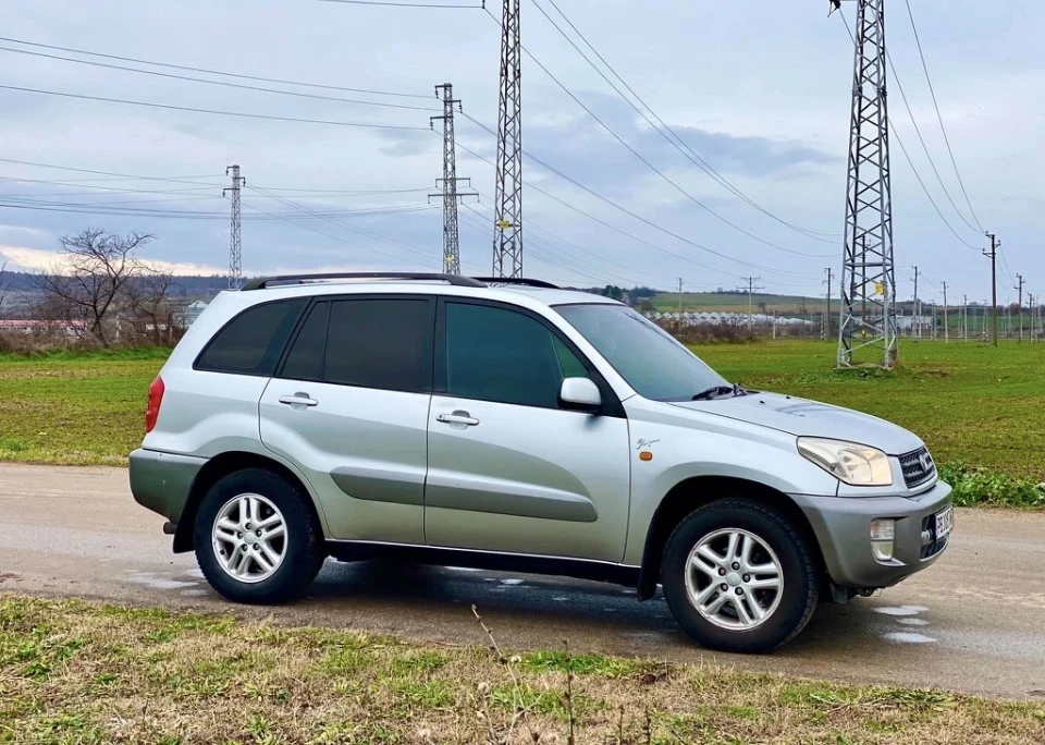 Toyota Rav4 gaz benzin, снимка 2 - Автомобили и джипове - 55781647