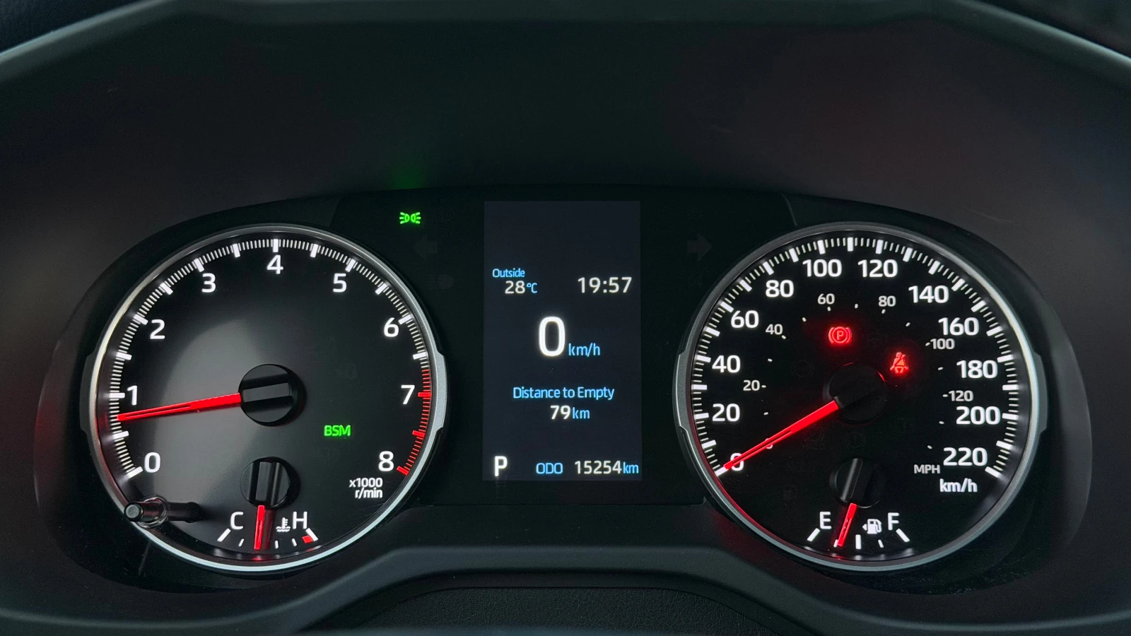 Toyota Rav4 2.5 XLE AWD Premium, снимка 13 - Автомобили и джипове - 55896204