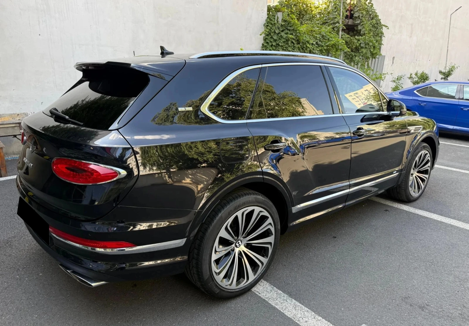 Bentley Bentayga  First Edition 4.0 V8 AWD, снимка 2 - Автомобили и джипове - 55937885