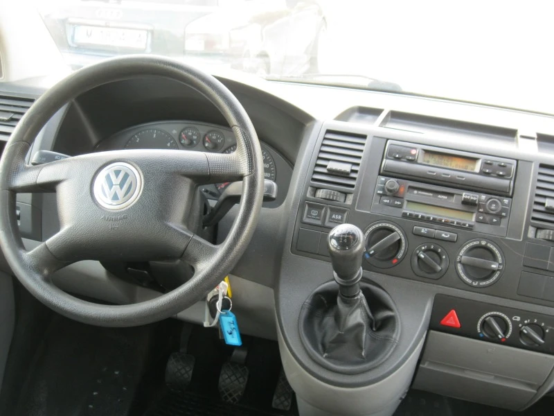 VW T5 9 места , клима, снимка 12 - Бусове и автобуси - 42654243