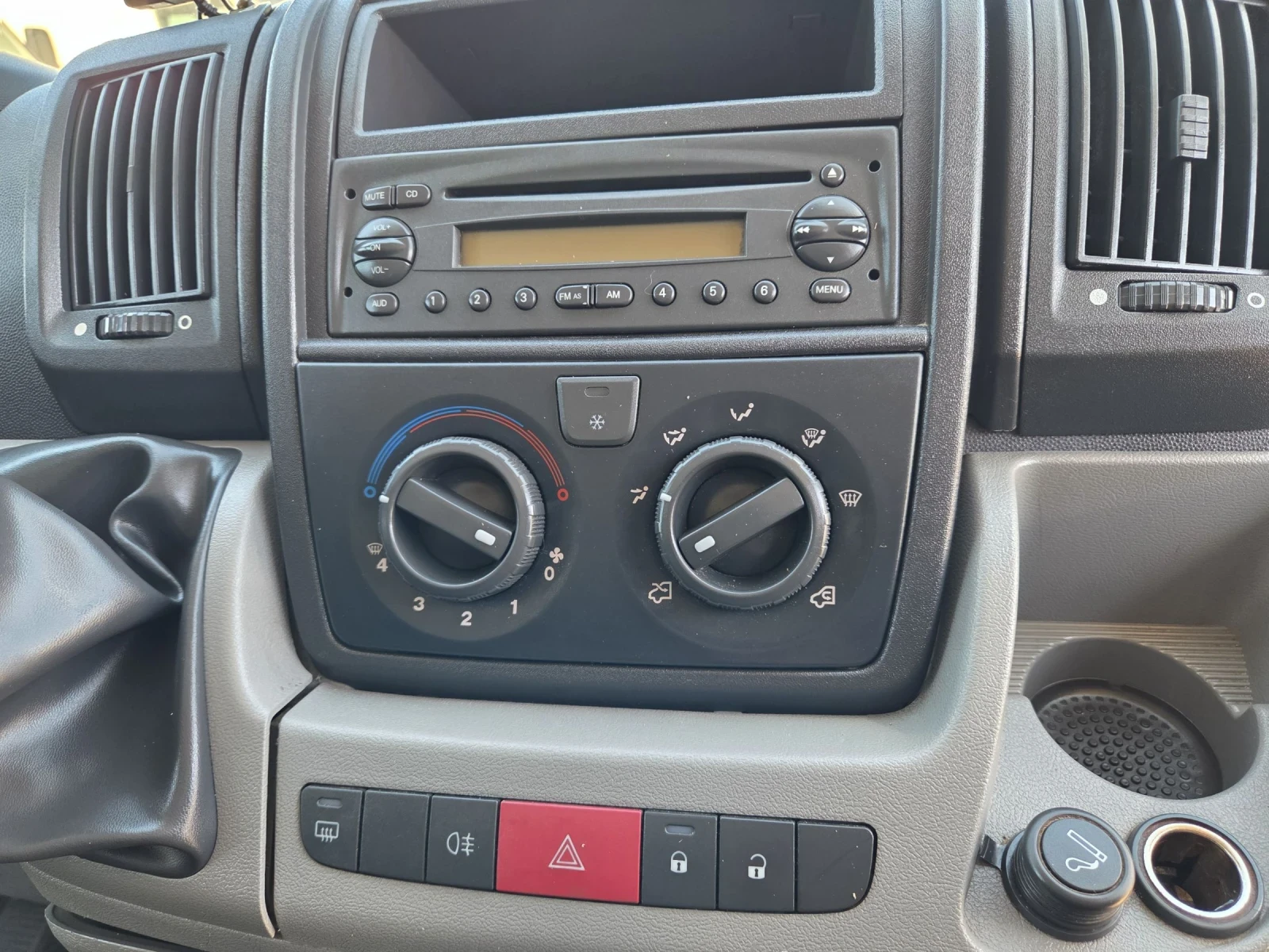 Peugeot Boxer 2.2HDI.климатик - изображение 9