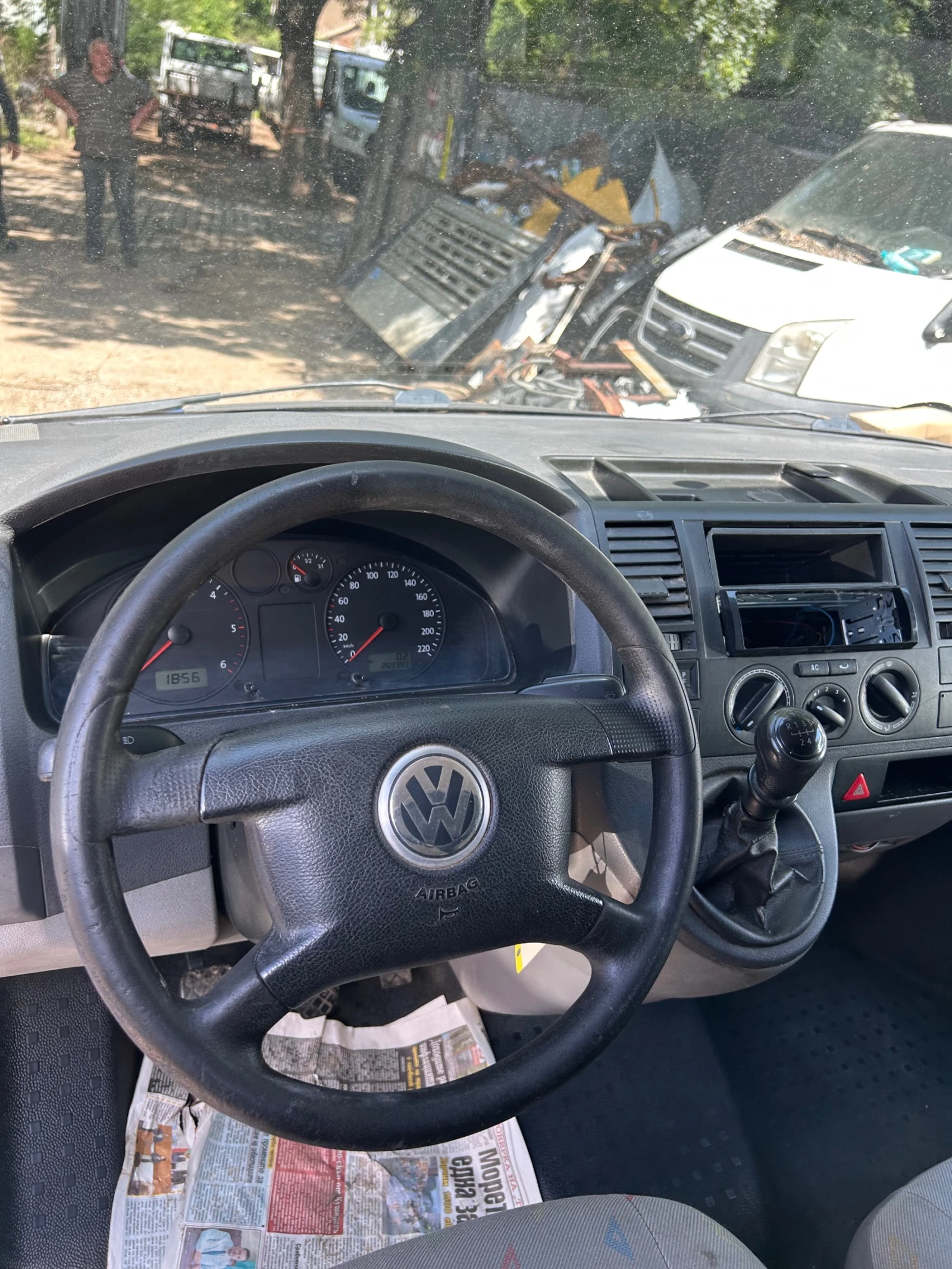 VW T5  1.9TDi, снимка 10 - Бусове и автобуси - 54825589