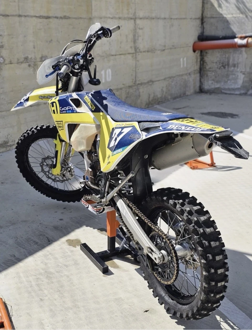 Husqvarna 250, снимка 4 - Мотоциклети и мототехника - 54452870