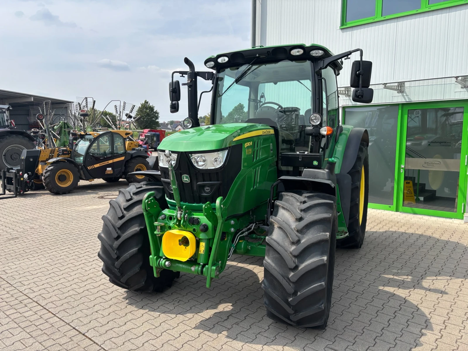 Трактор John Deere 6130R POWER QUAD ЛИЗИНГ, снимка 3 - Селскостопанска техника - 55556235