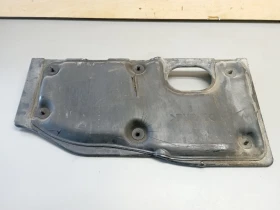 Кора двигател дясна Хюндай и40 1.7д