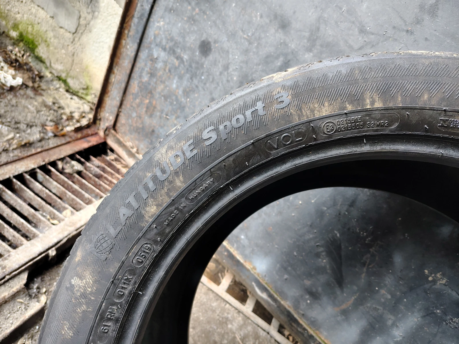 Гуми Летни 275/45R20, снимка 7 - Гуми и джанти - 53751985