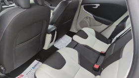 Volvo V40 Cross Country 2.0 D MOMENTUM, снимка 5
