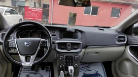 Volvo V40 Cross Country 2.0 D MOMENTUM, снимка 4