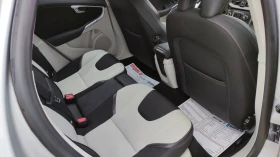 Volvo V40 Cross Country 2.0 D MOMENTUM, снимка 9