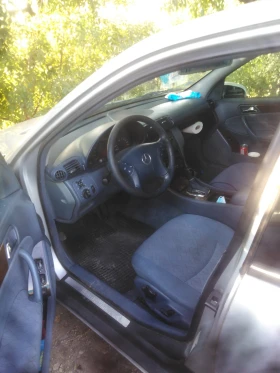 Mercedes-Benz C 200, снимка 2