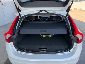 Volvo V60 D6 Plug-in Hybrid 4x4 Navi Distronic, снимка 16