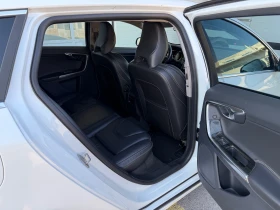Volvo V60 D6 Plug-in Hybrid 4x4 Navi Distronic, снимка 10