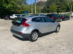 ����� �� �������� �� Volvo V40 Cross Country 2.0 D MOMENTUM