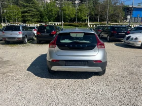����� �� �������� �� Volvo V40 Cross Country 2.0 D MOMENTUM
