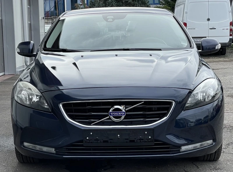 Volvo V40 Реален пробег, снимка 8 - Автомобили и джипове - 42936379