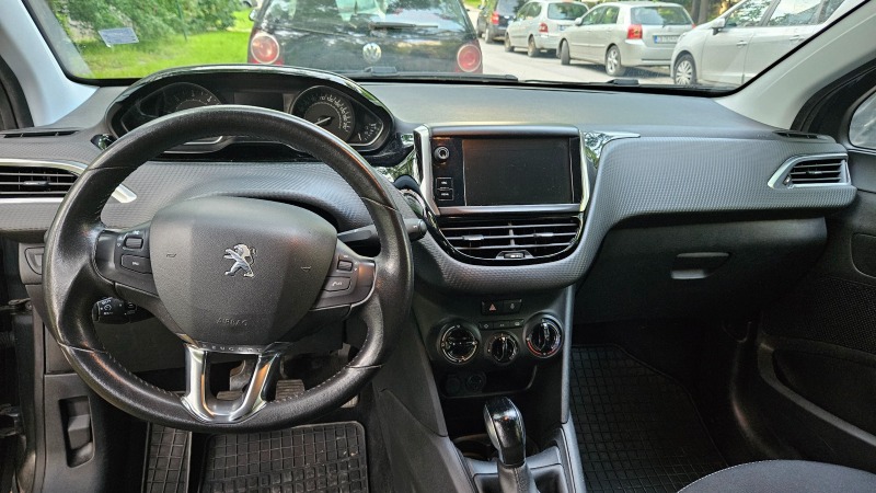 Peugeot 208, снимка 5 - Автомобили и джипове - 45824001