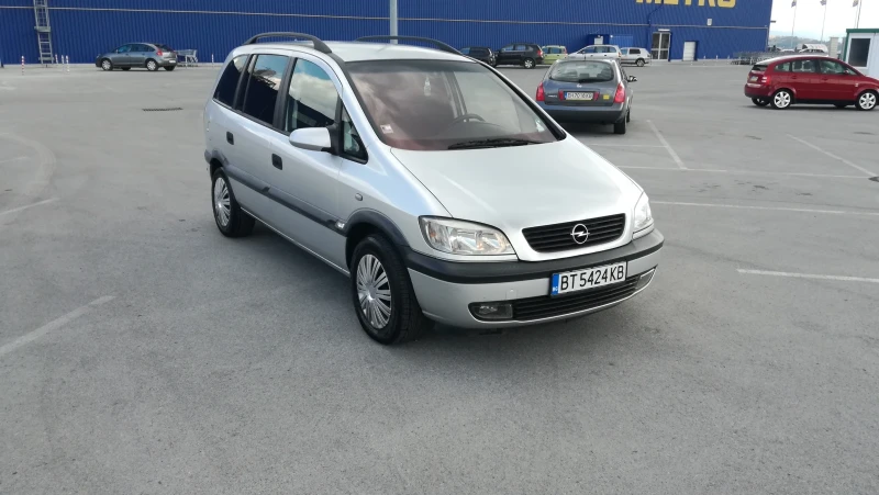 Opel Zafira, снимка 10 - Автомобили и джипове - 47760951