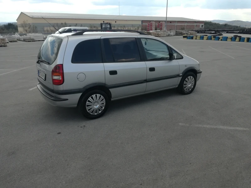 Opel Zafira, снимка 3 - Автомобили и джипове - 47760951