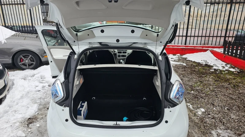 Renault Zoe 40Kwh, снимка 15 - Автомобили и джипове - 48129424