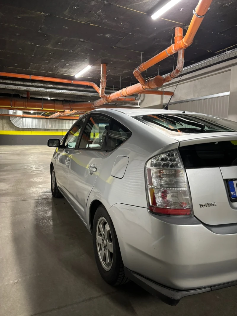 Toyota Prius, снимка 6 - Автомобили и джипове - 48425245