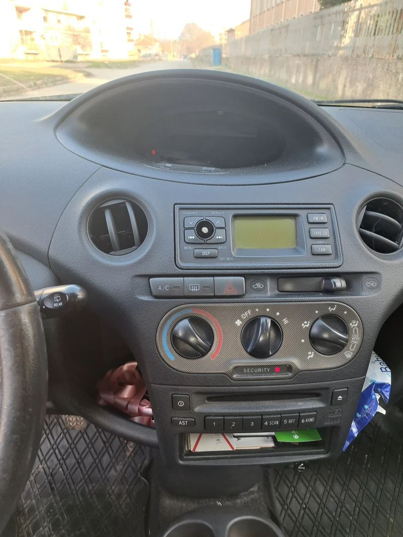 Toyota Yaris, снимка 3 - Автомобили и джипове - 48908019