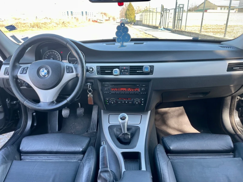 BMW 320, снимка 13 - Автомобили и джипове - 49007919