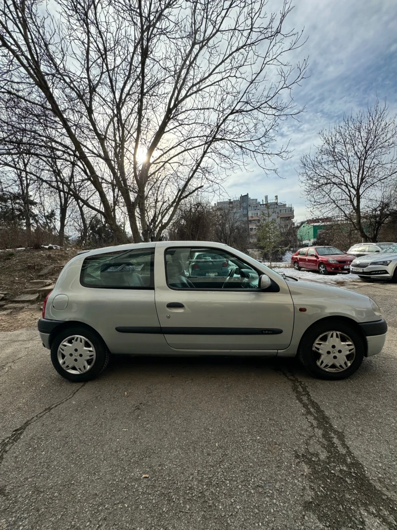 Renault Clio, снимка 4 - Автомобили и джипове - 49326319