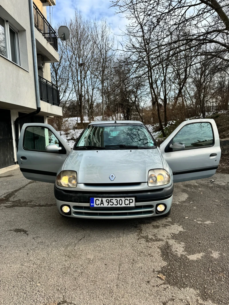 Renault Clio, снимка 5 - Автомобили и джипове - 49326319