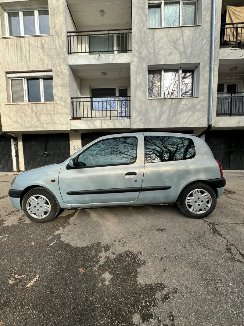 Renault Clio, снимка 2 - Автомобили и джипове - 49326319