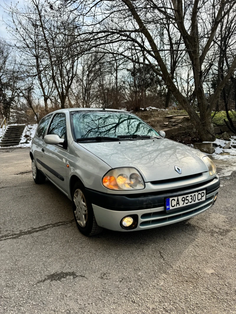 Renault Clio, снимка 1 - Автомобили и джипове - 49326319