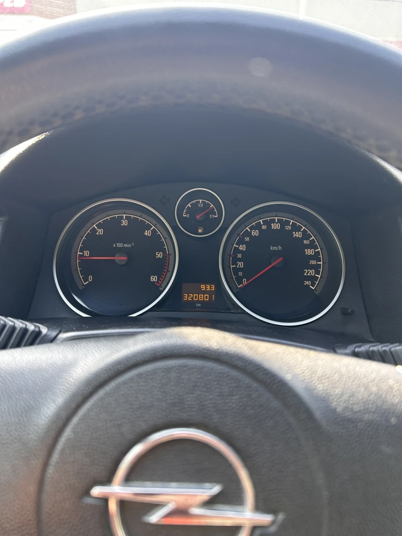 Opel Astra, снимка 8 - Автомобили и джипове - 52696924