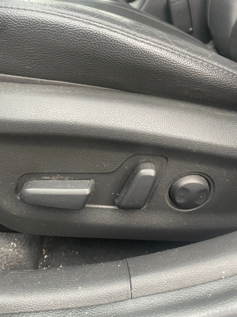 Hyundai Elantra Limited , снимка 10 - Автомобили и джипове - 52343405