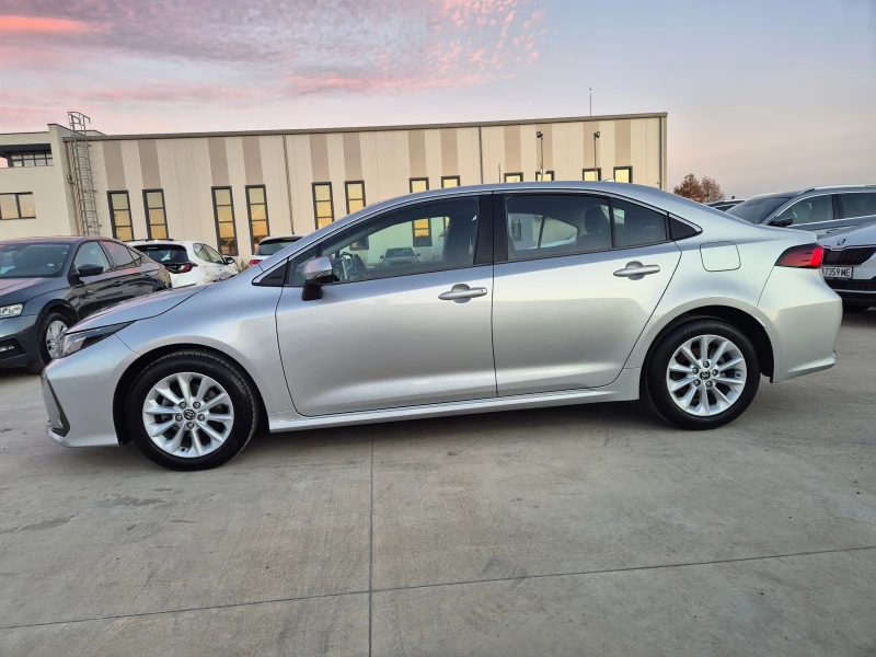 Toyota Corolla  EXECUTIVE-КАМЕРА 1.6 M/T, снимка 2 - Автомобили и джипове - 52420782