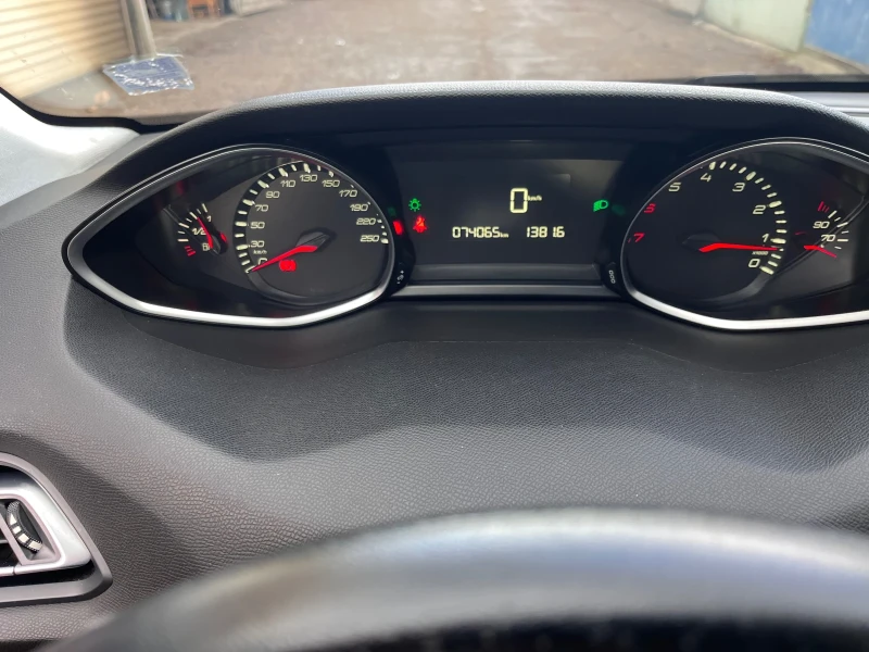 Peugeot 308, снимка 11 - Автомобили и джипове - 52494040
