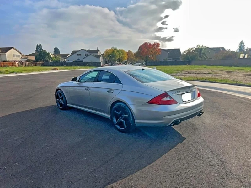 Mercedes-Benz CLS 55 AMG КОЛЕКЦИОНЕРСКИ ОБДУХВАНЕ ПОДГРЕВ ШИБЕДАХ ВЪЗДУШНО, снимка 4 - Автомобили и джипове - 52830591