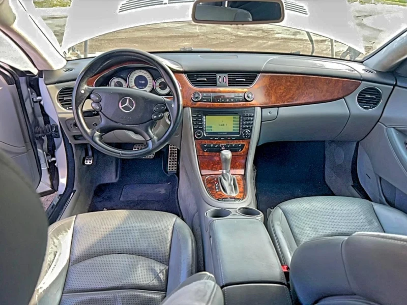 Mercedes-Benz CLS 55 AMG КОЛЕКЦИОНЕРСКИ ОБДУХВАНЕ ПОДГРЕВ ШИБЕДАХ ВЪЗДУШНО, снимка 8 - Автомобили и джипове - 52830591