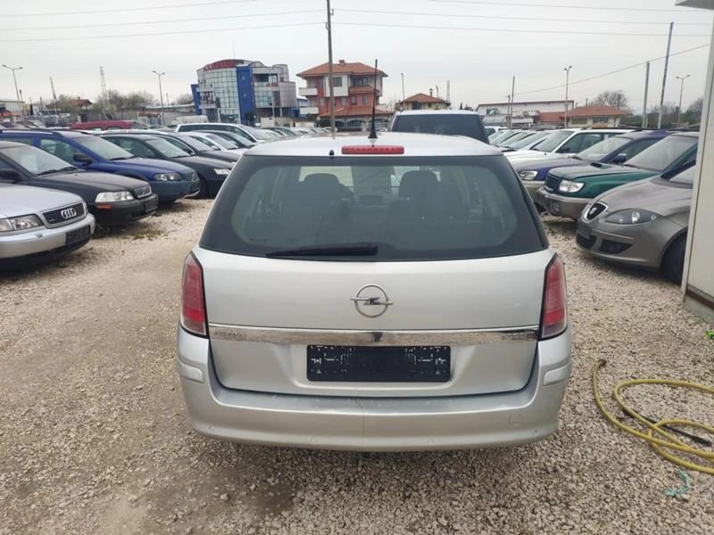 Opel Astra 1.7CDTI, снимка 5 - Автомобили и джипове - 32627432